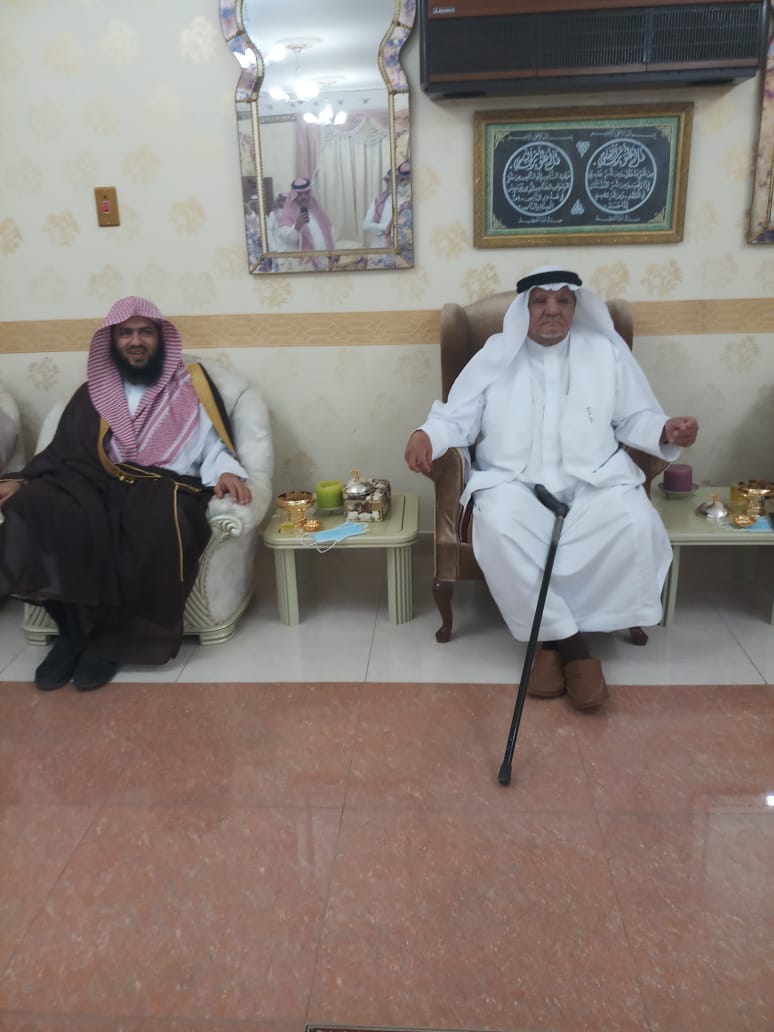 رجل الأعمال : مزعل السلطان يقيم مأدبة عشاء للشيخ : معن السعدون