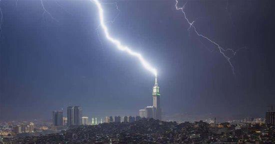 هيئة الأرصاد تصدر تنبيهات بهطول أمطار رعدية على بعض المناطق وسحب رعدية ممطرة في أخرى