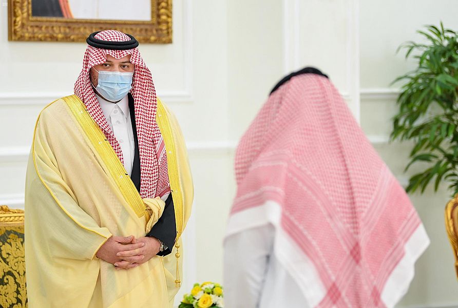 سمو أمير الحدود الشمالية يستقبل فريق بصمة أطباء التطوعي