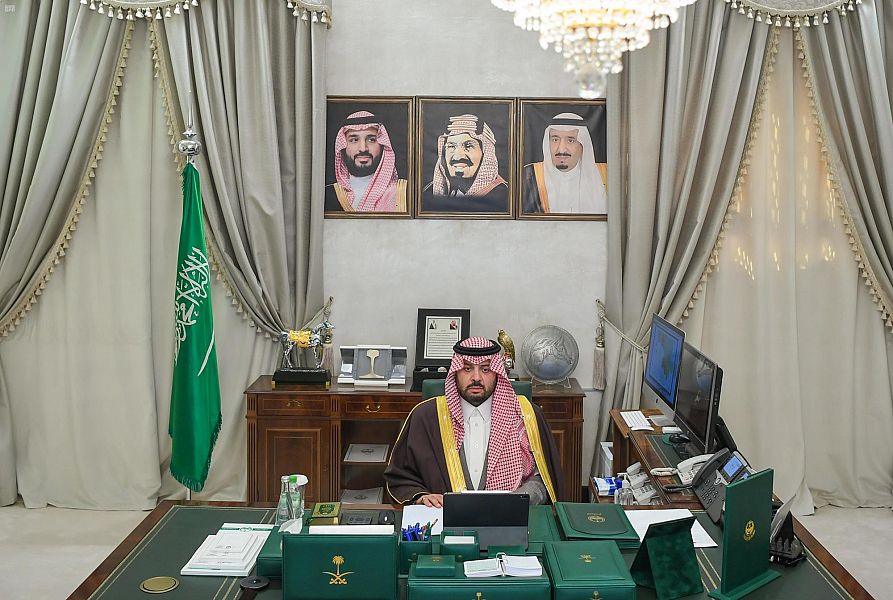 سمو أمير الحدود الشمالية يرأس اجتماع تنظيم الاستراحات والمتنزهات والمخيمات بالمنطقة