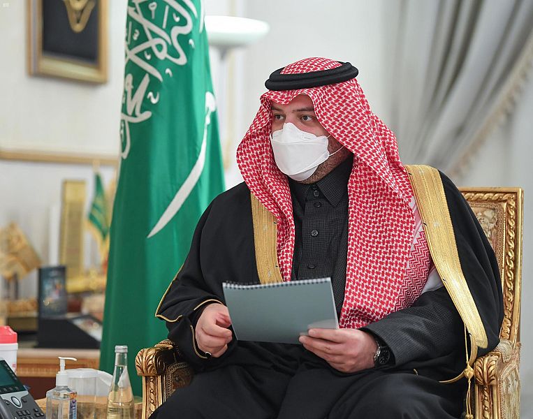 سمو أمير الحدود الشمالية يستقبل مدير فرع وزارة الموارد البشرية بالمنطقة