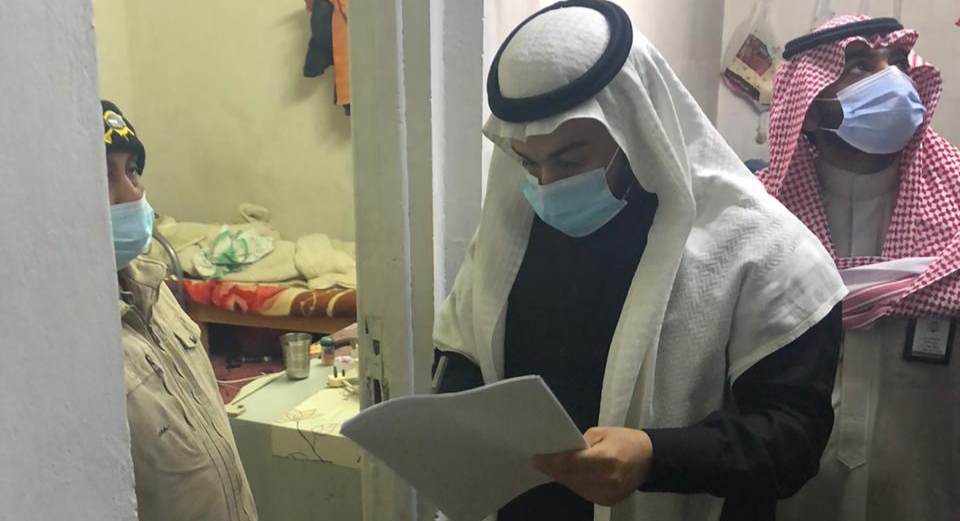 سمو أمير منطقة الحدود الشمالية يوجه لجنة اسكان العمالة بمباشرة تصحيح وضع مساكن العمالة المخالفة للشروط الصحية