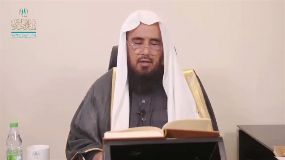 متى يعتبر حضور الطعام عذراً للتخلف عن صلاة الجماعة؟ الشيخ الخثلان يوضح