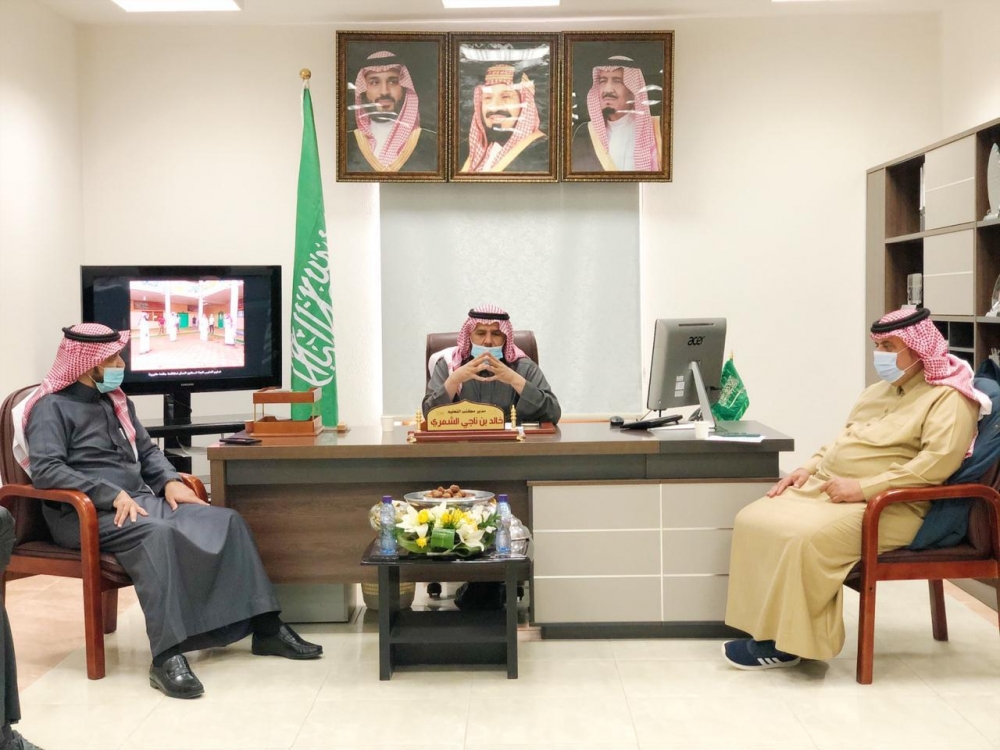 مدير تعليم الحدود الشمالية يقوم بزيارة لمدارس رفحاء