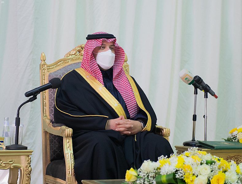 سمو أمير منطقة الحدود الشمالية يتفقد مركز الشعبة