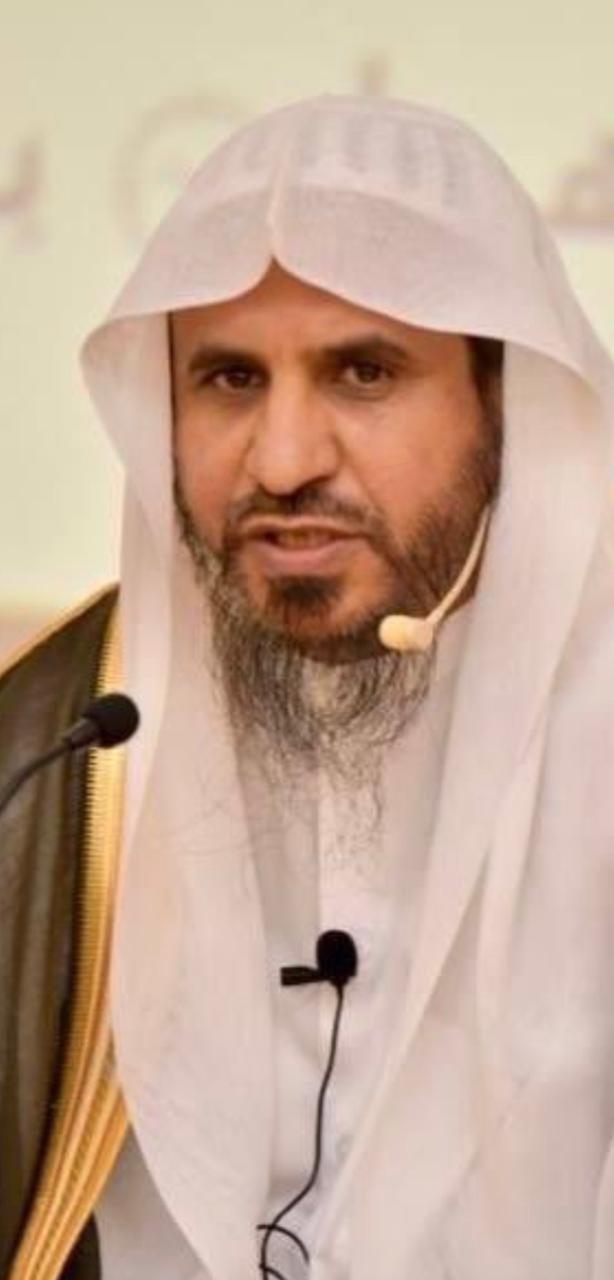 مدير عام فرع وزارة الشؤون الإسلامية بالحدود الشمالية يجتمع بمديري المحافظات عبر الاتصال المرئي .