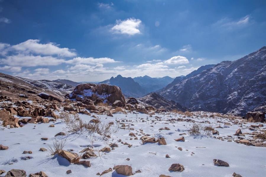 توقعات بتأثر المملكة بتبعات منخفض ثلجي عملاق بتركيا والشام.. والحصيني يوضح التفاصيل