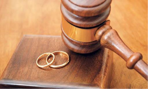 بعد 5 أشهر من الزواج.. عشرينية تفسخ زواجها من سبعيني فور تملكها منزله