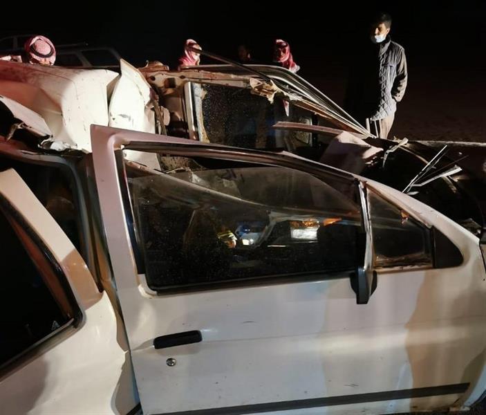 أحد رجال الدفاع المدني يتفاجأ بأن والده وشقيقتيه ضمن حـادث يباشره