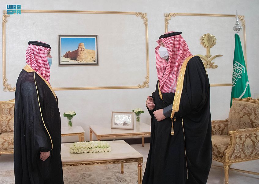 سمو أمير منطقة الحدود الشمالية يستقبل محافظ الهيئة العامة لعقارات الدولة