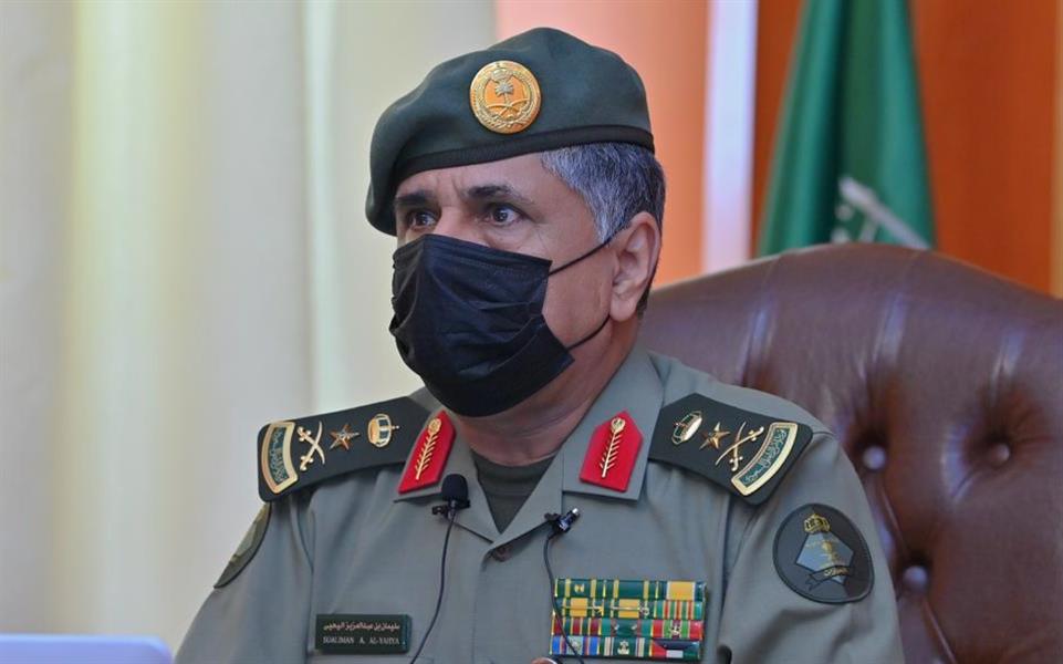 الفريق سليمان اليحيى يشهد تخريج 365 مجندة بالجوازات