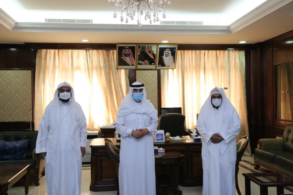 محافظ المذنب يطلق الحملة التوعوية