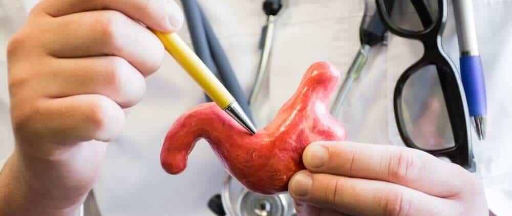 استشاري: عمليات تكميم المعدة تجرى لأسباب جمالية وهذه أضرارها