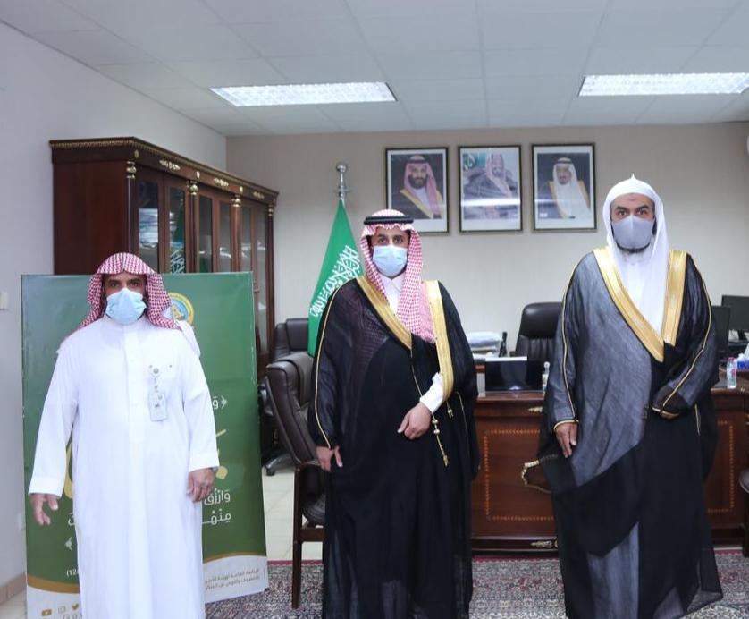 رئيس مركز البطين يطلق الحملة التوعوية ( رب اجعل هذا البلد آمنا )