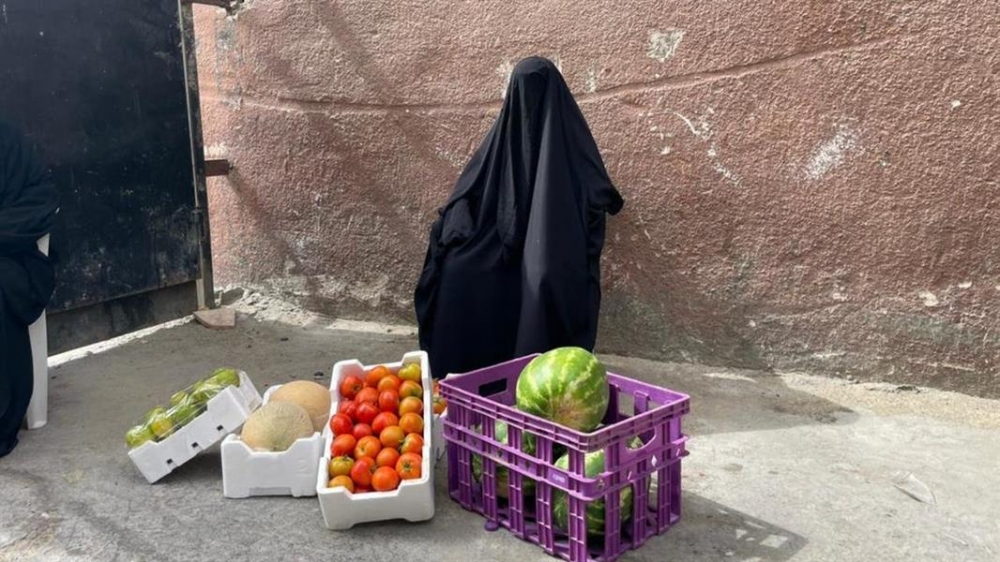 بعد تعرضها للتنمر في الفيديو الشهير.. نائب أمير المنطقة الشرقية يوجه بمنح مقر دائم ونظامي لبائعة الخضار بالدمام