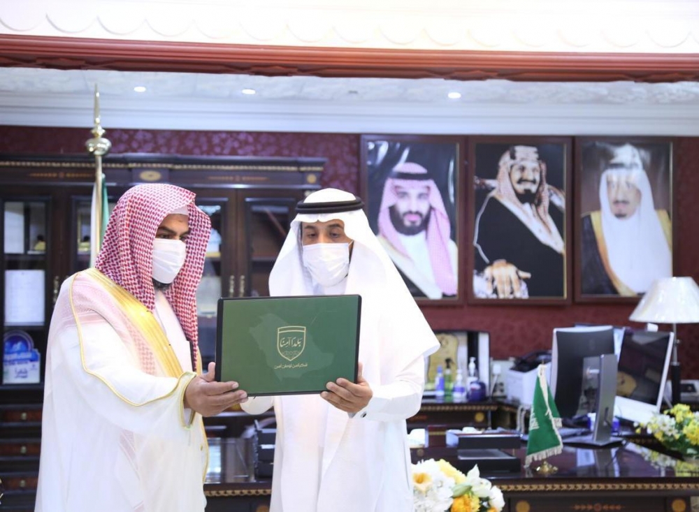 محافظ عيون الجواء يطلق الحملة التوعوية ( رب اجعل هذا البلد آمناً )