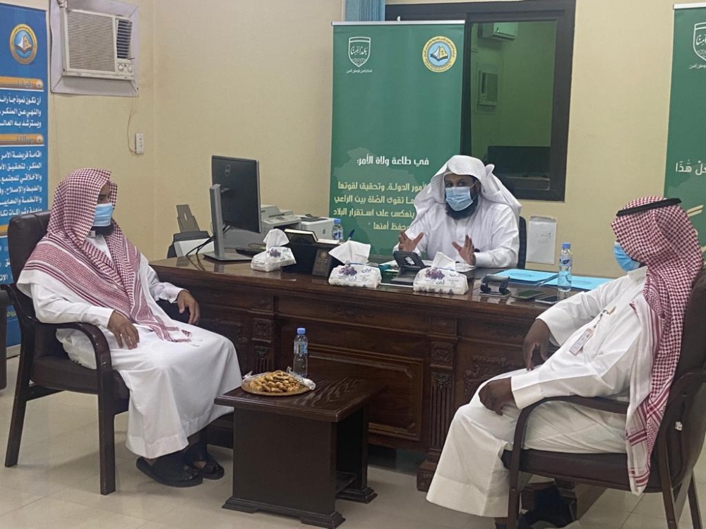 مدير فرع هيئة الأمر بالمعروف بالحدود الشمالية المكلف يقوم بجولة تفقدية على هيئة محافظة رفحاء