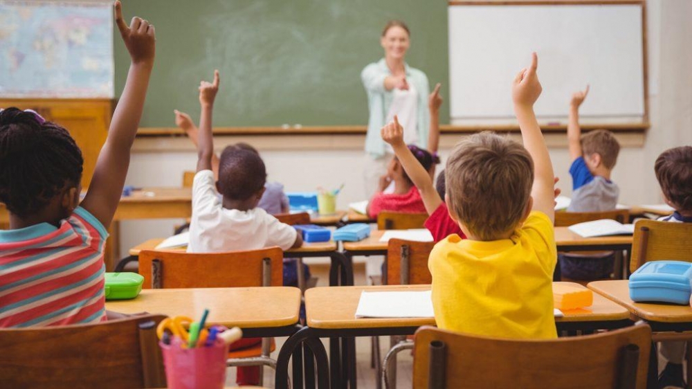 مُختص يُحذر من الاندفاع وراء تعليم الأطفال لغة ثانية في سن مبكرة