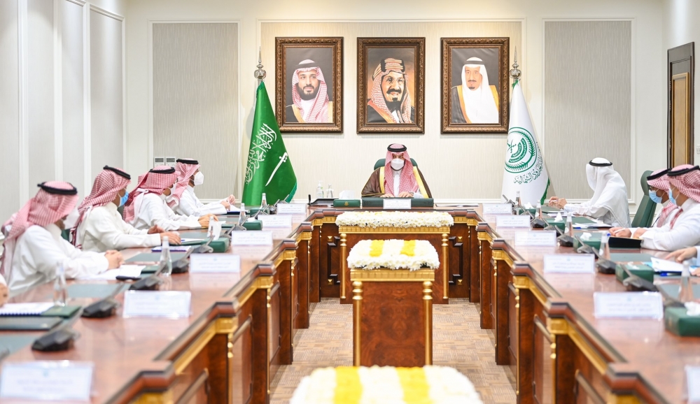 سمو أمير الحدود الشمالية يجتمع بوفد من وزارة الطاقة