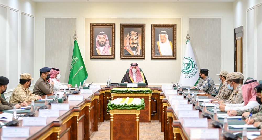سمو أمير الحدود الشمالية يرأس اجتماع مديري القطاعات العسكرية بالمنطقة