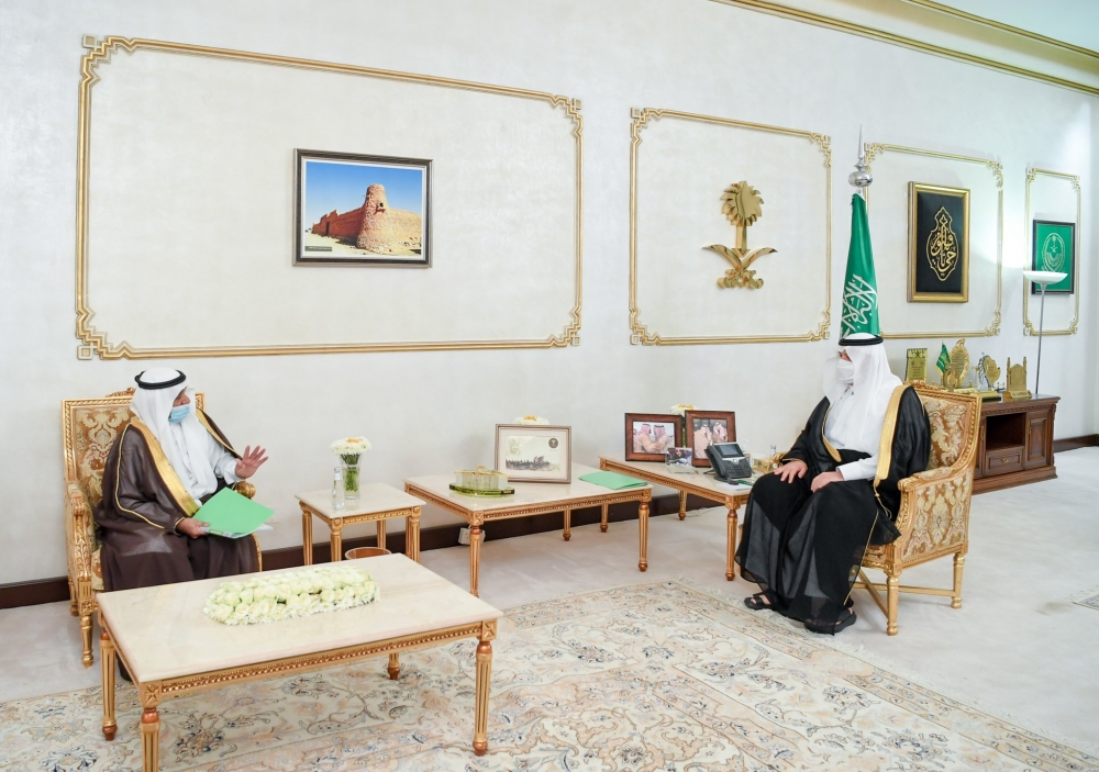 سمو أمير الحدود الشمالية يبارك تنظيم النادي الأدبي في المنطقة منتدى عن السرد العربي في المملكة