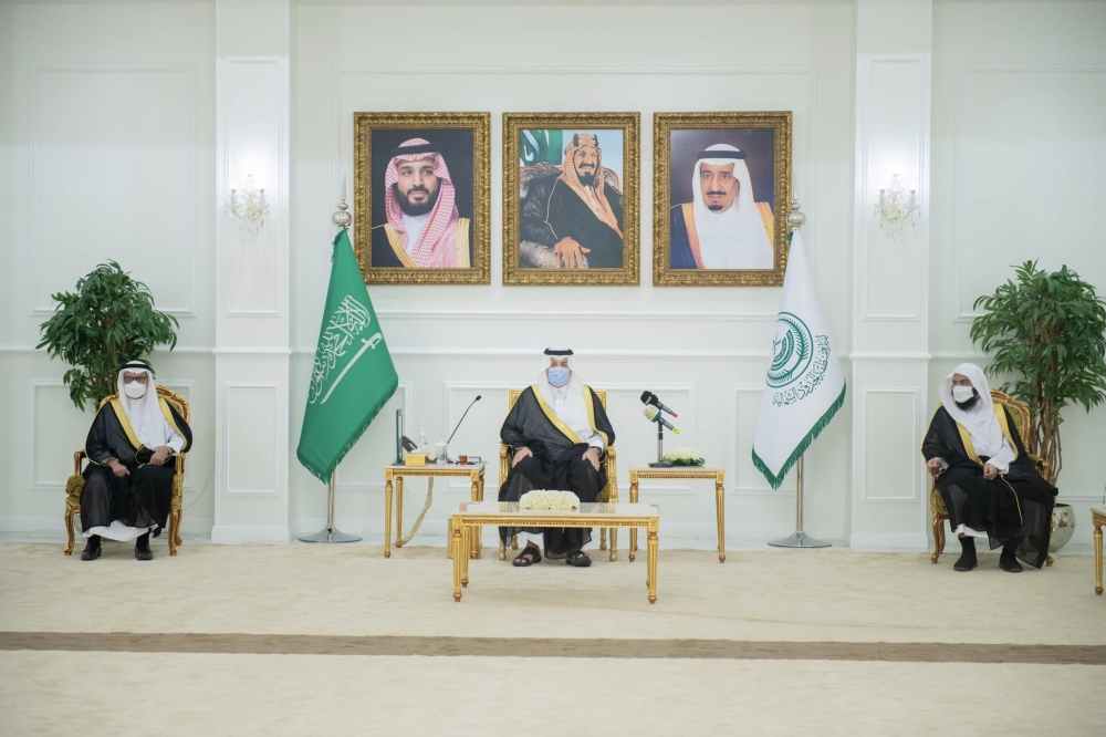 سمو أمير الحدود الشمالية يستقبل رؤساء المحاكم ومديري الإدارات الحكومية بالمنطقة