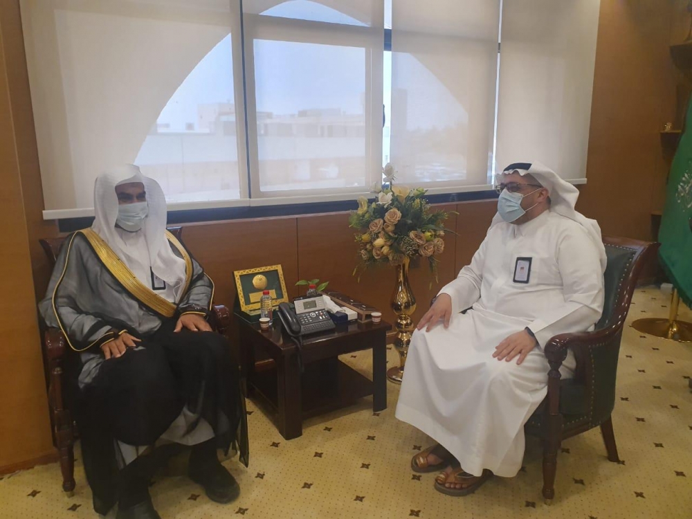مدير عام فرع هيئة الأمر بالمعروف بالقصيم يزور مدير عام الشؤون الصحية بالمنطقة