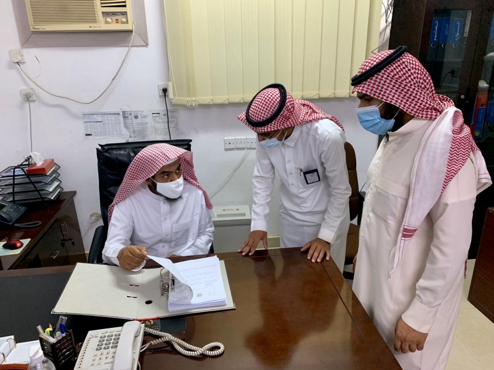 مدير فرع هيئة الأمر بالمعروف بمنطقة القصيم يقوم بجولة تفقدية لهيئة محافظة المذنب لمتابعة سير العمل