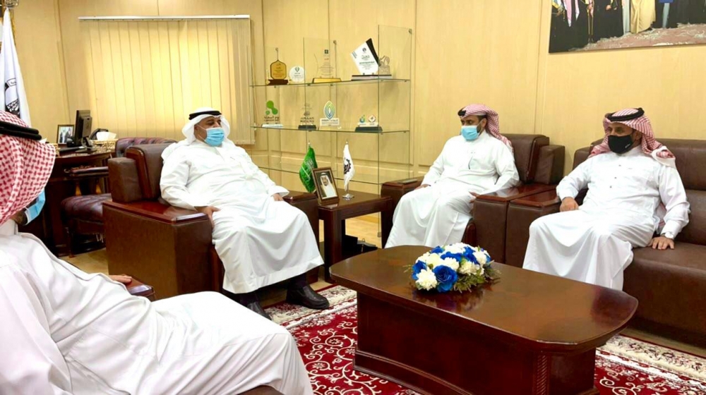 رئيس الغرفة التجارية بالحدود الشمالية يستقبل مدير بنك التنمية بالمنطقة