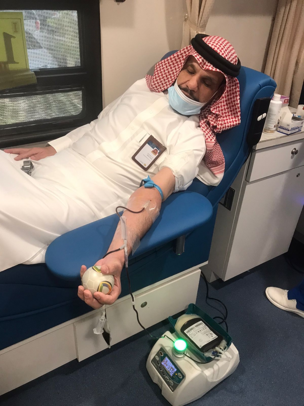 فرع وزارة الموارد البشرية بالحدود الشمالية ينظم حملة التبرع بالدم