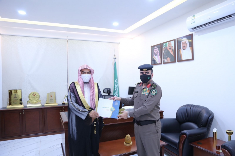 مدير عام فرع الرئاسة العامة لهيئة الأمر بالمعروف بالقصيم يزور مدير مرور المنطقة
