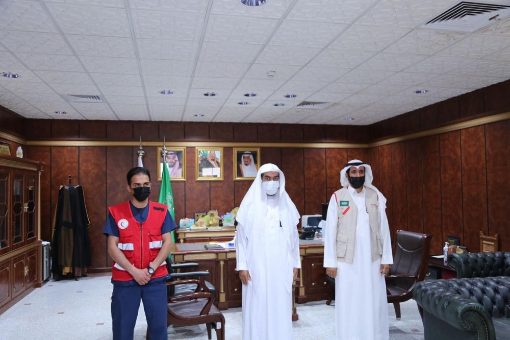 مدير عام فرع هيئة الأمر بالمعروف بمنطقة القصيم يلتقي الفريق التوعوي لهيئة الهلال الأحمر بالمنطقة