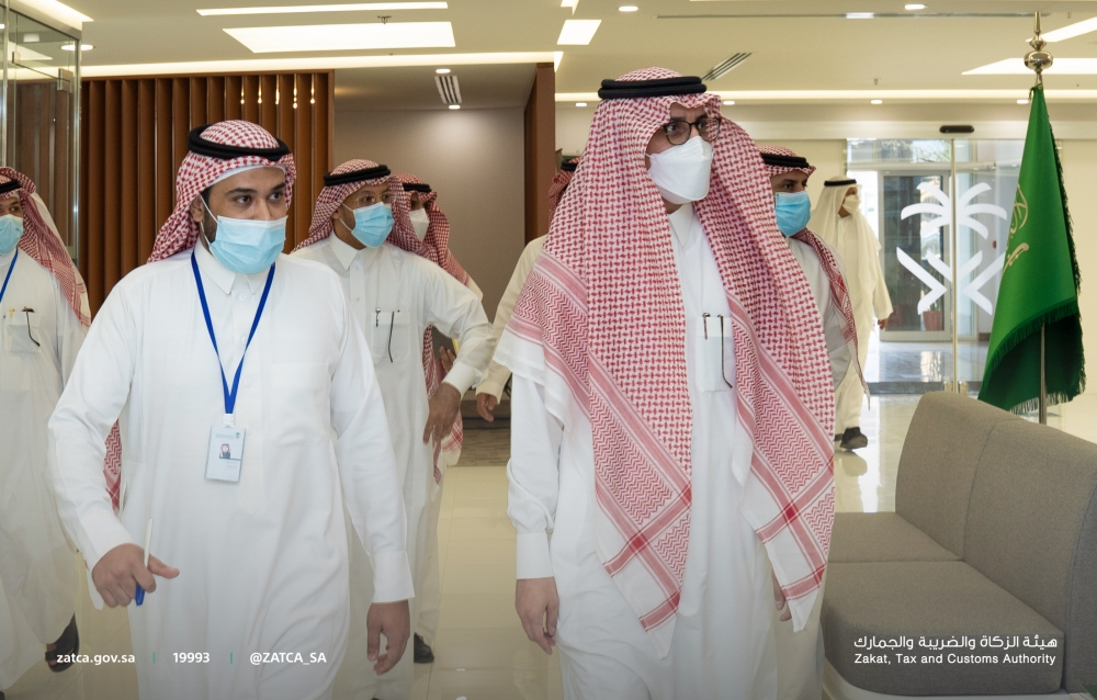 معالي محافظ هيئة الزكاة والضريبة والجمارك يقوم بجولة تفقدية لفرع الهيئة بالحدود الشمالية ولمنفذ جديّدة عرعر