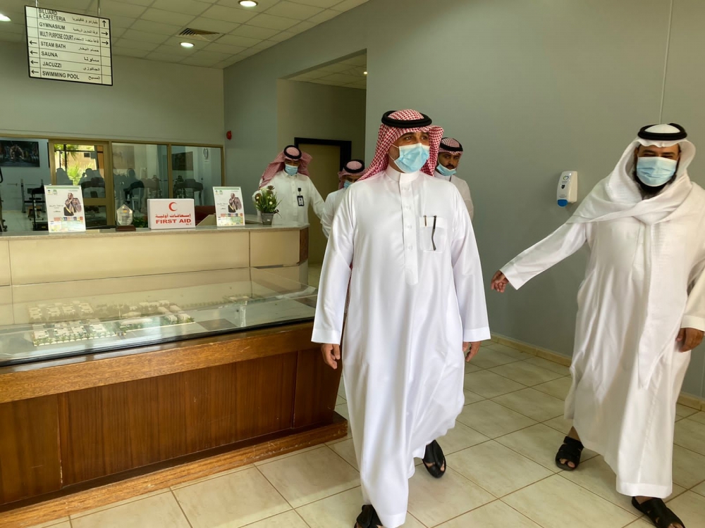 مدير فرع الموارد البشرية بالحدود الشمالية يقوم بزيارة لشركة أسمنت الشمالية