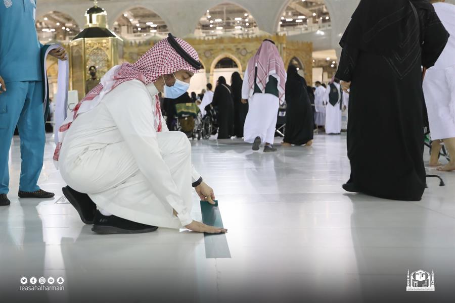استحداث 25 مساراً جديداً بالمسجد الحرام تزامناً مع زيادة أعداد المعتمرين