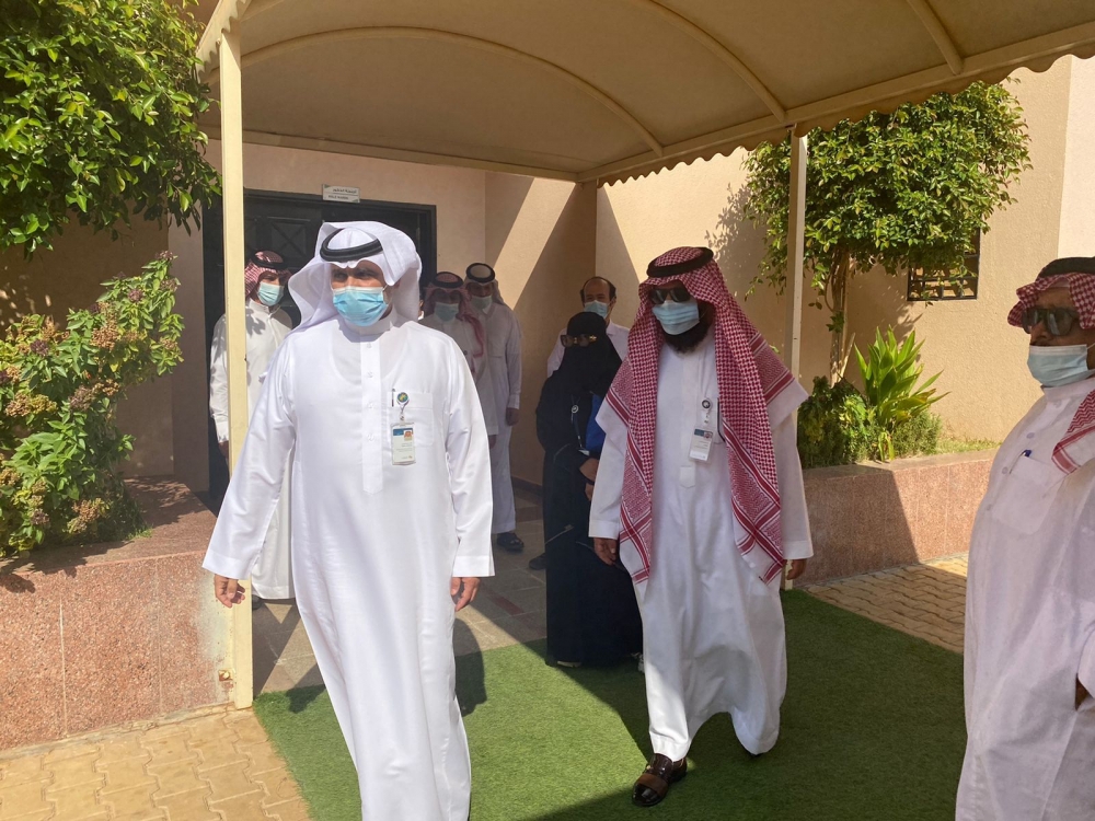 مدير فرع وزارة الموارد البشرية بالحدود الشمالية يستقبل مدير الادارة العامة لتطوير فروع المناطق بالوزارة