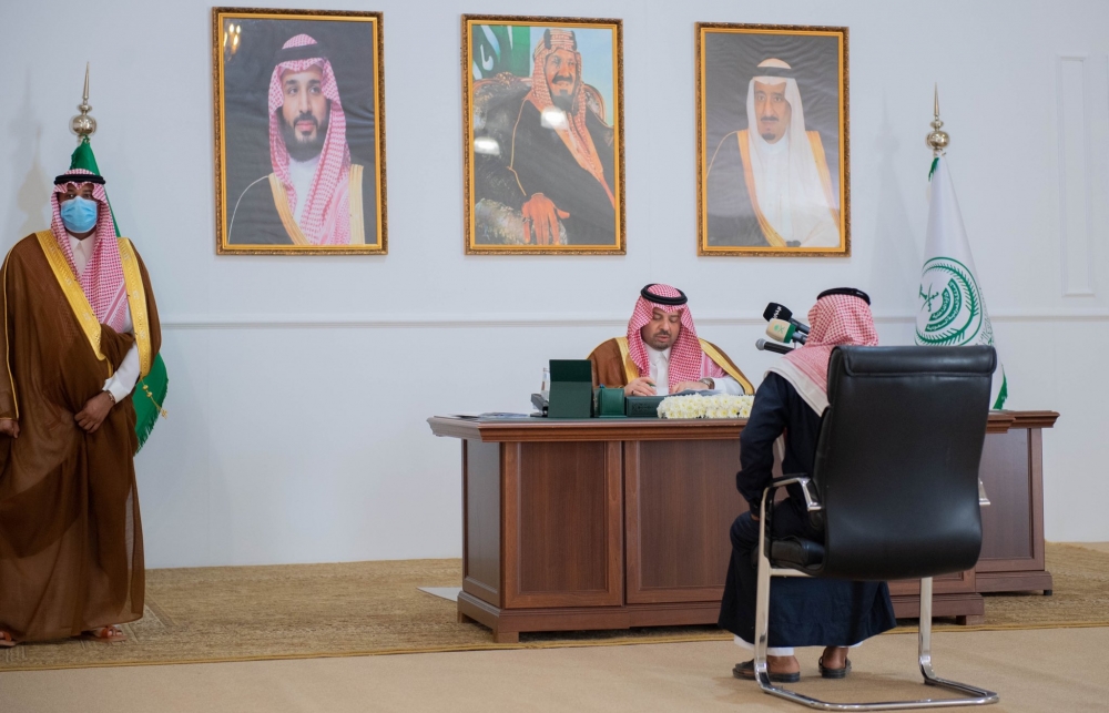 سمو أمير الحدود الشمالية يستقبل المواطنين بمركز السليمانية