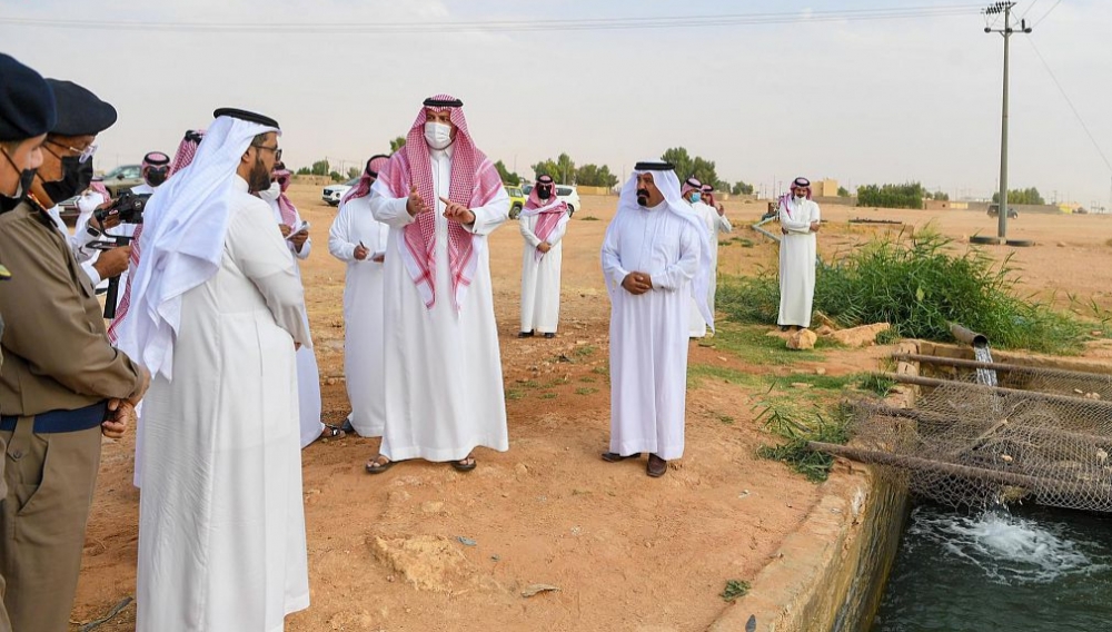 سمو أمير الحدود الشمالية يتفقّد مركز السليمانية وقريتي الديدب وأم خنصر