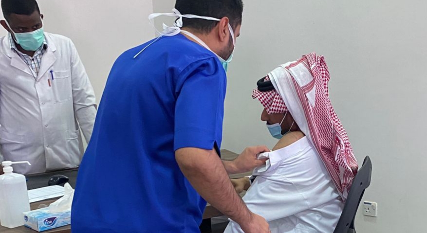 مكتب الضمان الإجتماعي بطريف ينفذ حملة تطعيم ضد الإنفلونزا الموسمية للموظفين والمراجعين