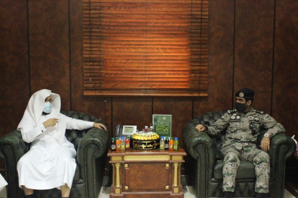 مدير فرع هيئة الأمر بالمعروف بالحدود الشمالية يلتقي بمدير إدارة سجون المنطقة