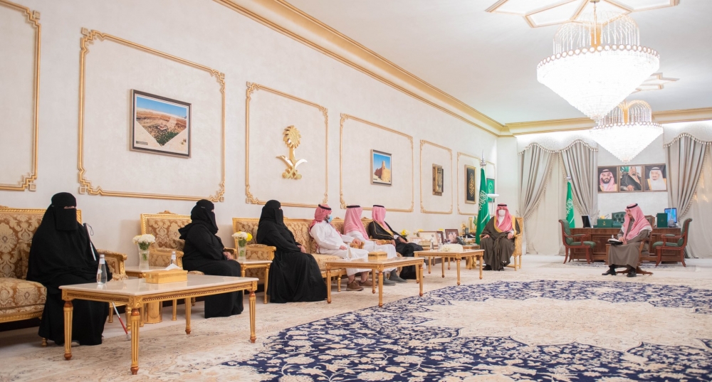 سمو أمير الحدود الشمالية يستقبل رئيس وأعضاء جمعية