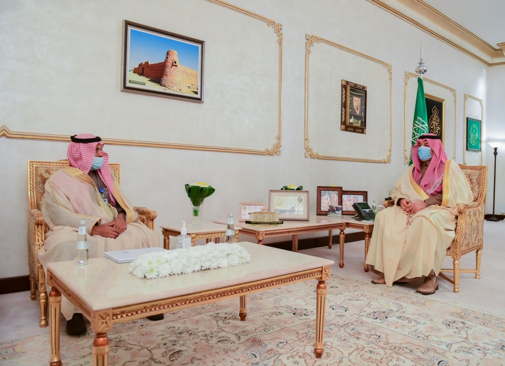 سمو أمير الحدود الشمالية يستقبل مدير بنك التنمية الاجتماعية بالمنطقة المكلف
