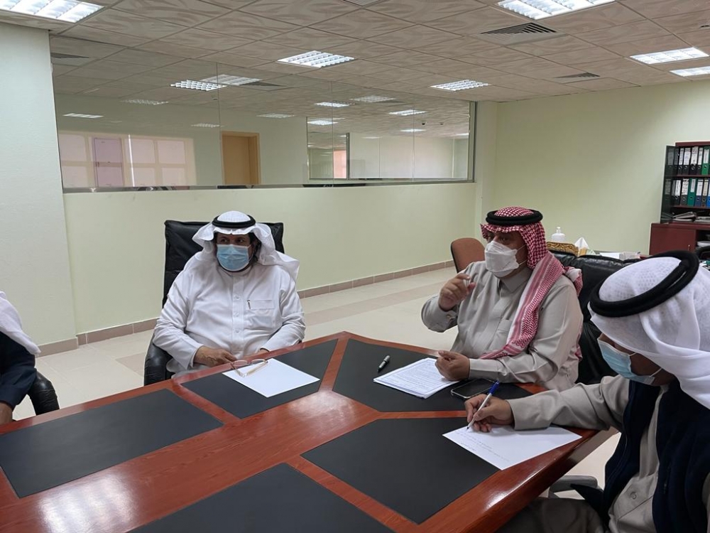 مدير الإشراف التربوي بتعليم الحدود الشمالية الأستاذ محمد داوود العطيوي يعقد اجتماع بمكتب التعليم بمحافظة طريف بحضور مدير المكتب والمشرفين التربويين