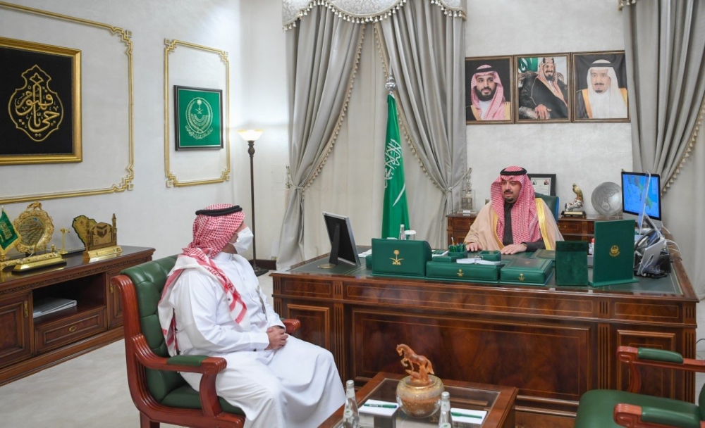 سمو أمير الحدود الشمالية يستقبل مدير الشؤون الصحية المكلف حديثاً 