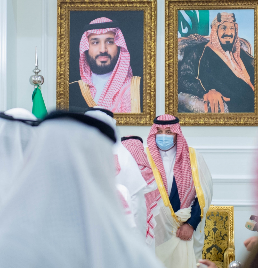 سمو أمير الحدود الشمالية يستقبل المهنئين بحلول شهر رمضان المبارك