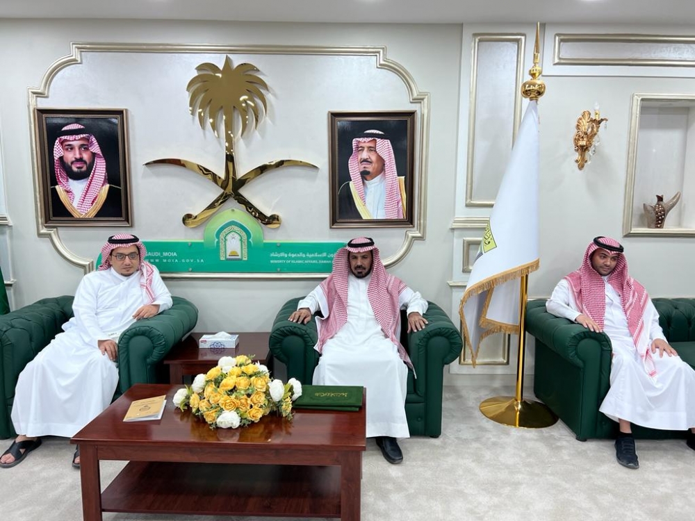 مدير فرع وزارة الشؤون الإسلامية بالحدود الشمالية يستقبل عدداً من الصحف الإعلامية و الإعلاميين