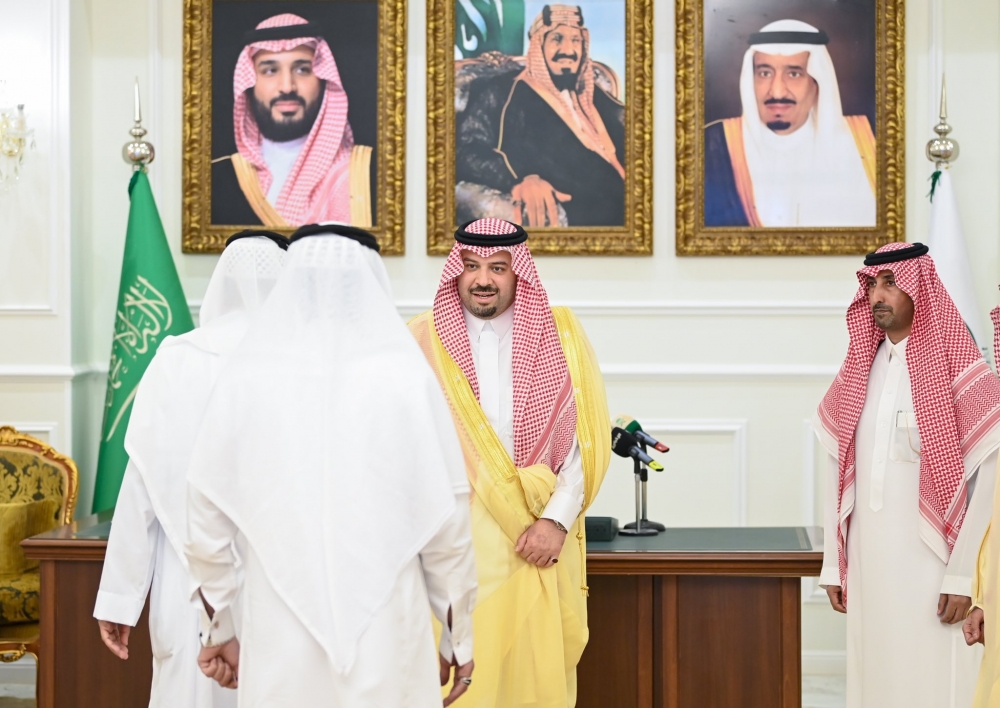 سمو أمير الحدود الشمالية يستقبل وكلاء ومنسوبي الإمارة بمناسبة عيد الفطر المبارك