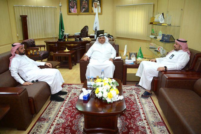 رئيس الغرفة التجارية بعرعر يستقبل مدير فرع وزارة التجارة بالمنطقة