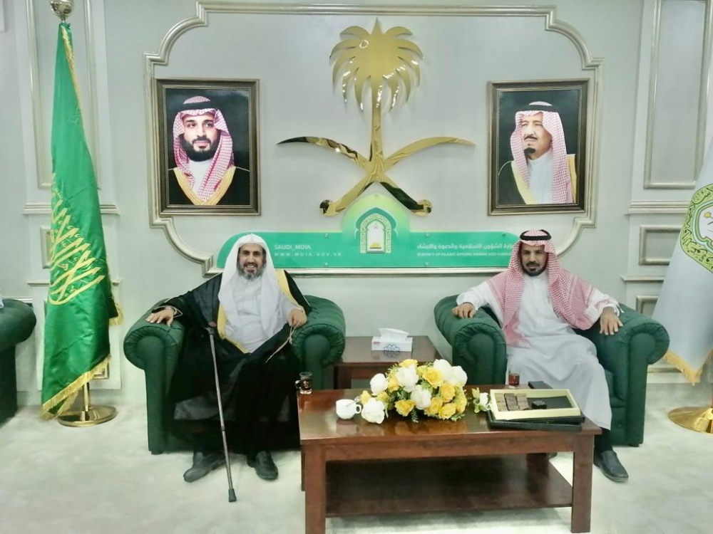 مدير فرع الشؤون الإسلامية بالحدود الشمالية الشيخ فهد حمود الضبيان يستقبل فضيلة الشيخ محمد بن رمزان الهاجري