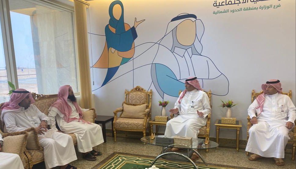 فرع وزارة الموارد البشرية والتنمية الإجتماعية بمنطقة الحدود الشمالية يعقد لقاء تثقيفي عن أضرار التدخين